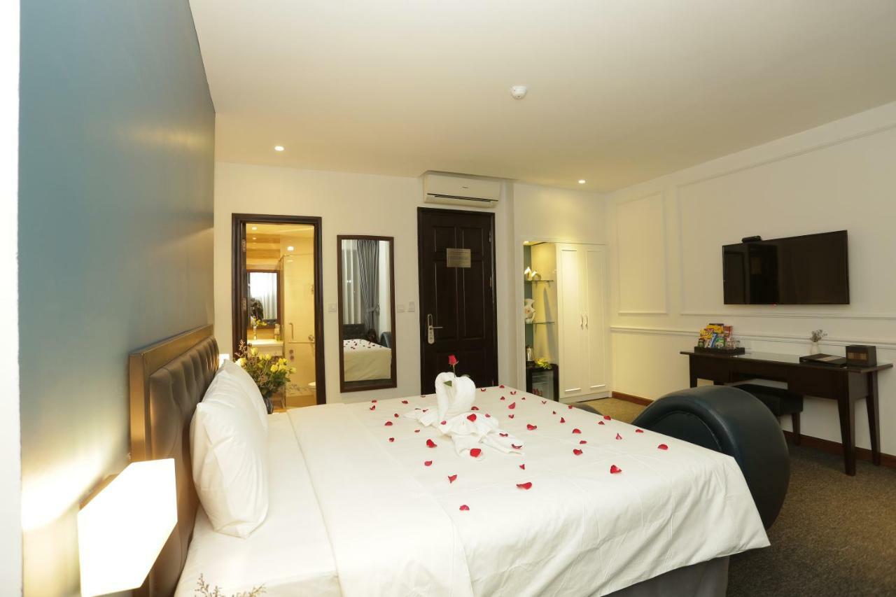 Adeline Hotel Hanoi Exterior photo