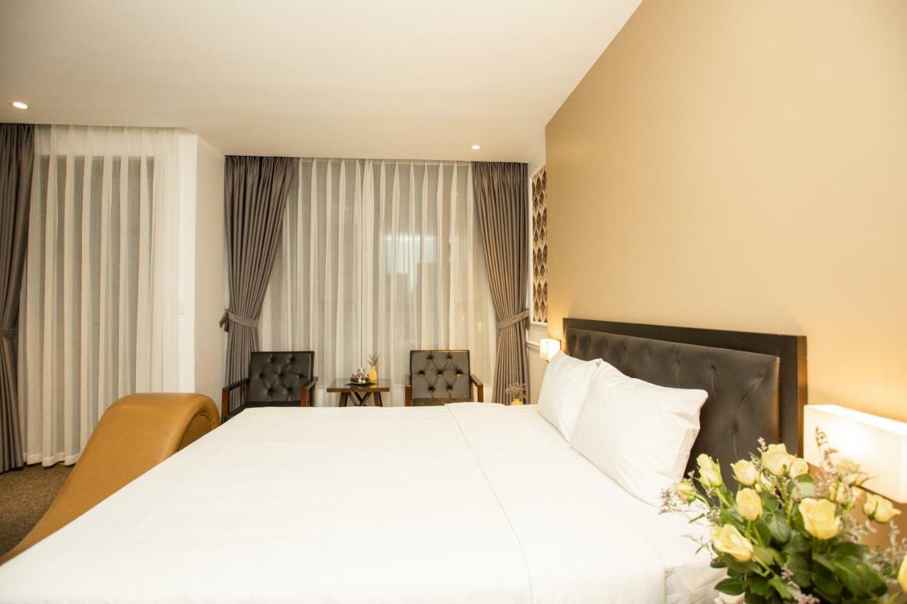 Adeline Hotel Hanoi Exterior photo
