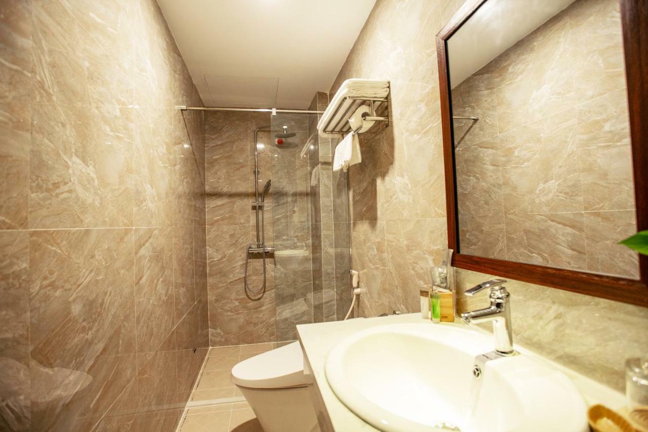 Adeline Hotel Hanoi Exterior photo